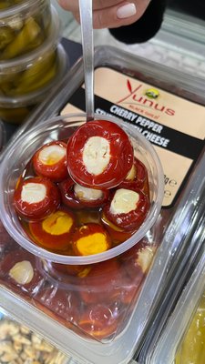Перец фаршированый сыром YUNUS красный, 100г 212 фото